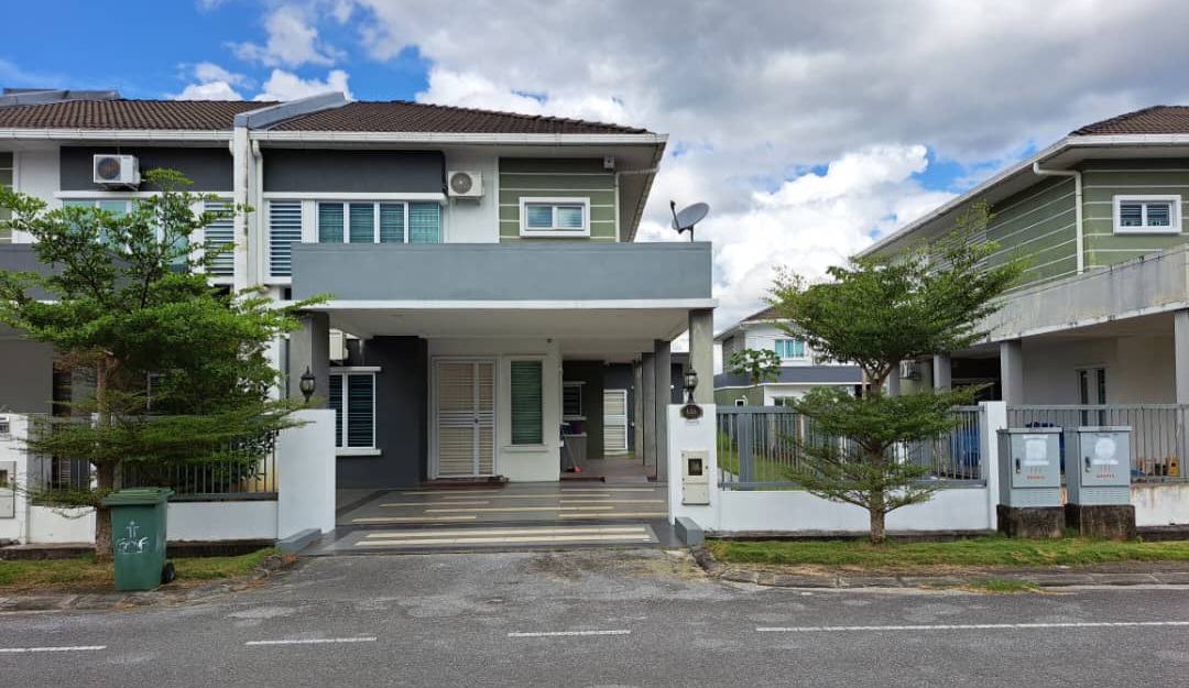 Terrace house in Tabuan Tranquility, Kuching – photo 1 of 8