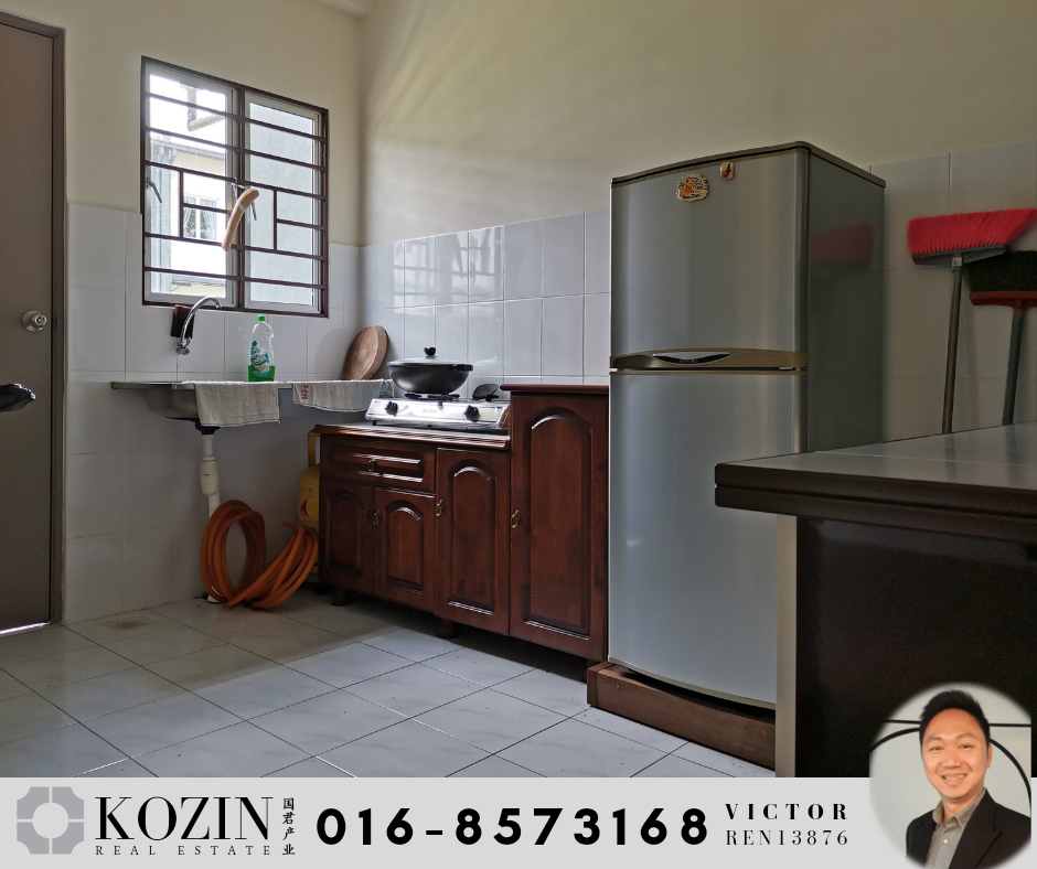 Townhouse in Kuching, Kuching – photo 3 of 4