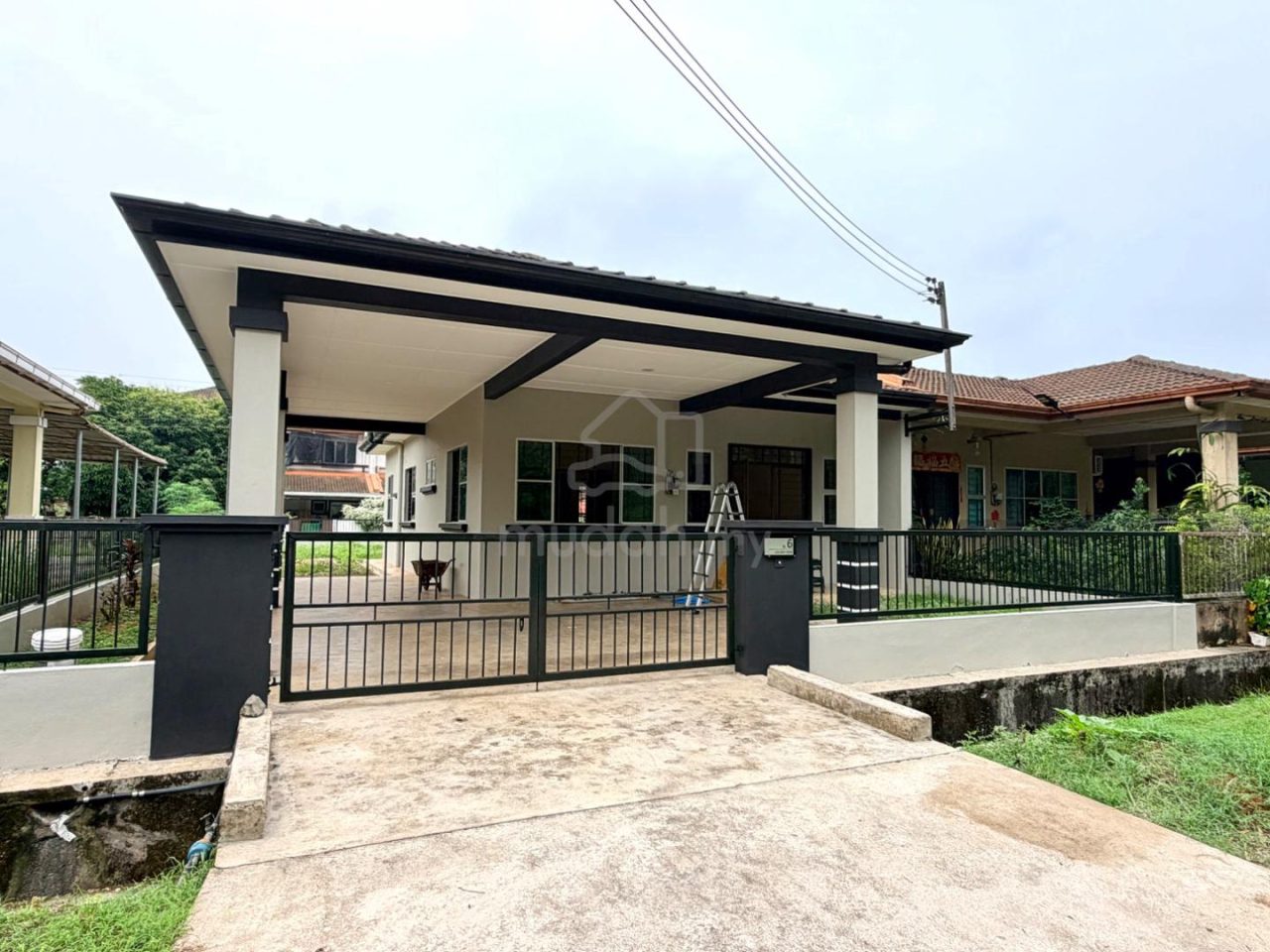 Semi-Detached House, Kuching – photo 1 of 3