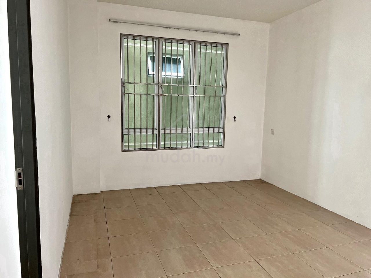 RYEGATES Condo, AIRPORT ROAD photo 3