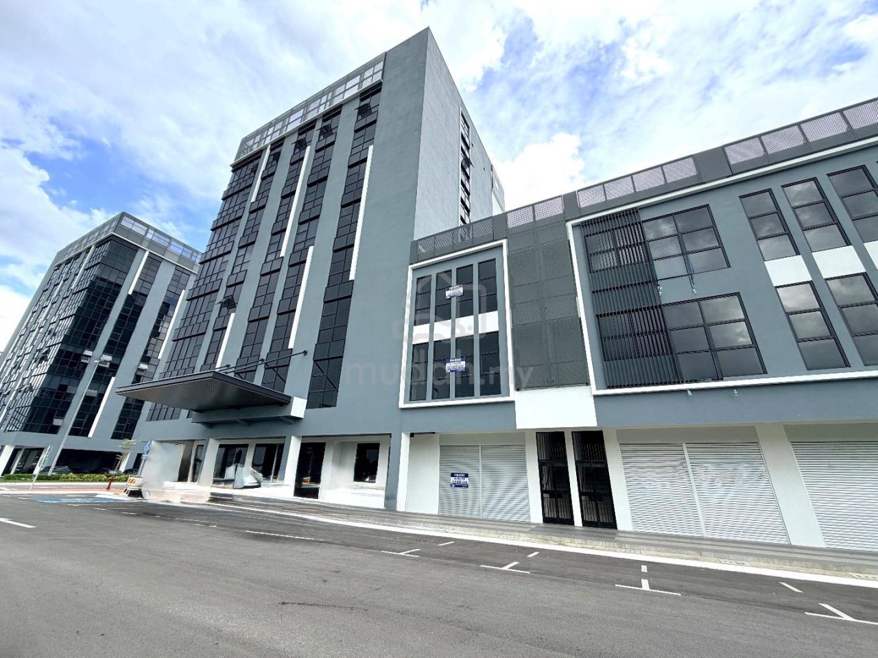 Shop lot, Kuching – photo 2 of 3