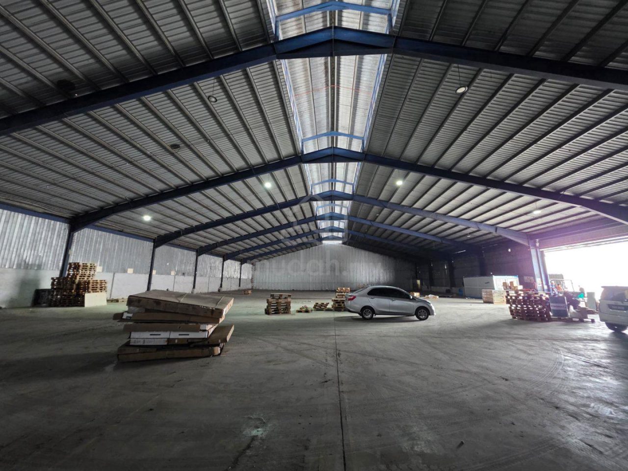 Warehouse / Factory, Kuching – photo 1 of 3
