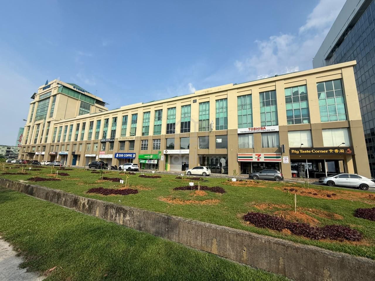 Shop lot, Kuching – photo 1 of 1