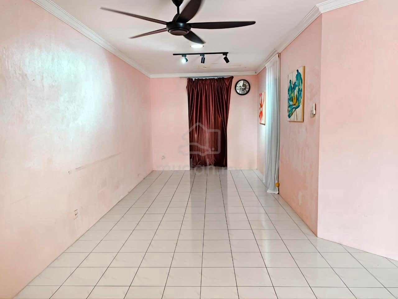 RENOVATED, Teres Setingkat, MATANG JAYA photo 2