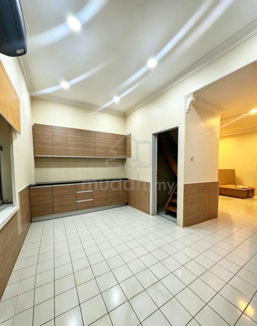 Tabuan Laru Big Land Size Single Storey Semi Detached For Sale photo 3