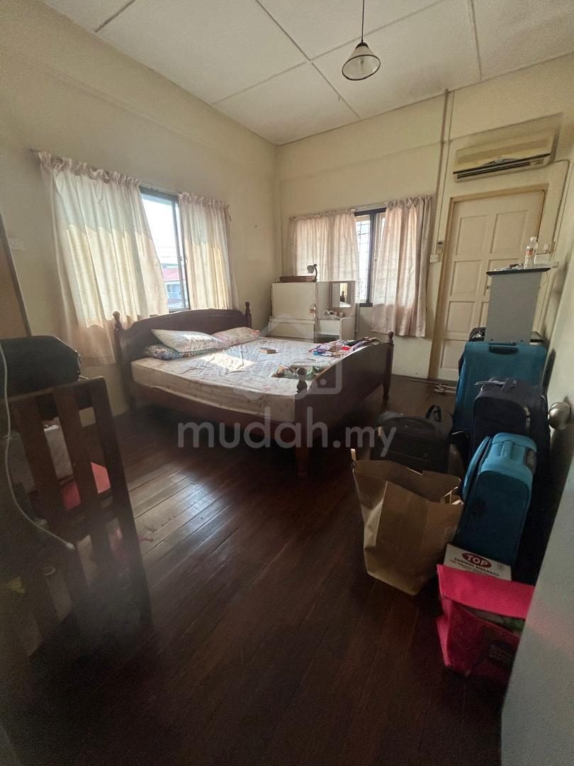 LOCATION! Double Storey Corner @ Taman Seng Goon photo 3