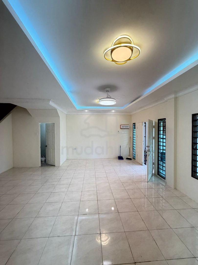 2-storey Terraced House, Kuching – photo 3 of 3