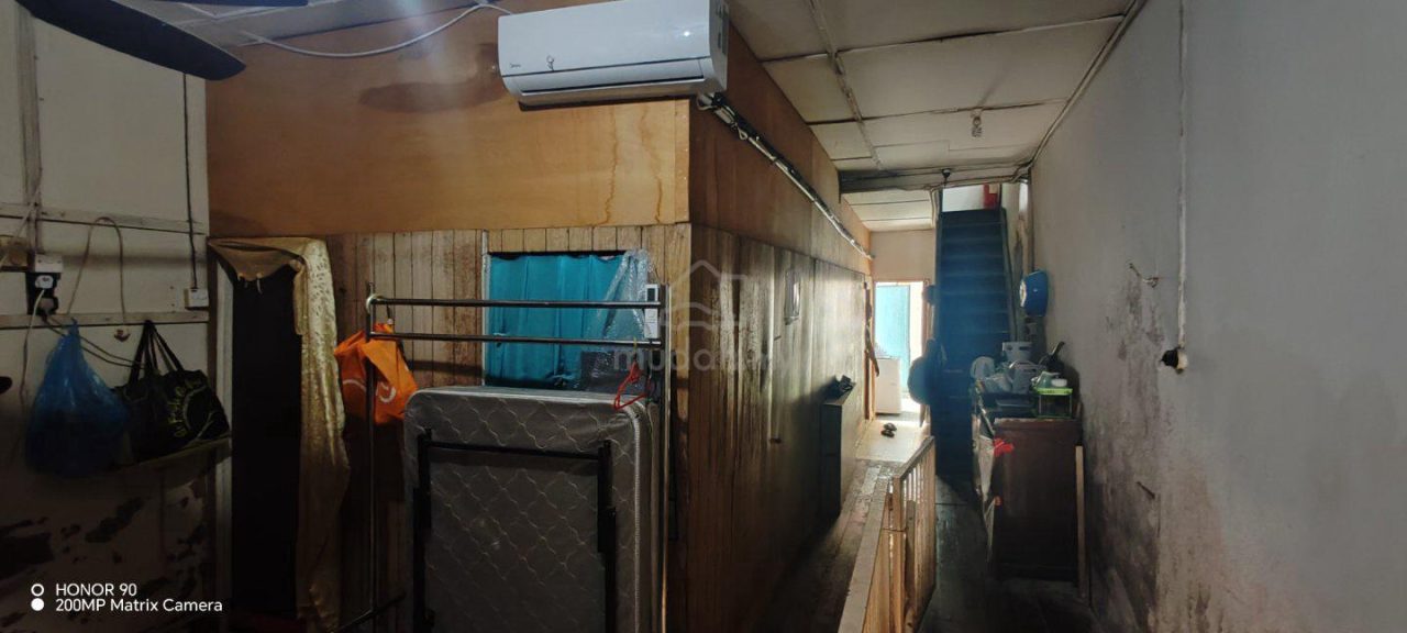 Shop lot, Kuching – photo 3 of 3