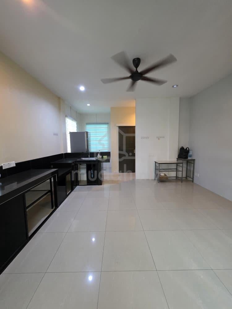 2-storey Terraced House, Kuching – photo 3 of 3