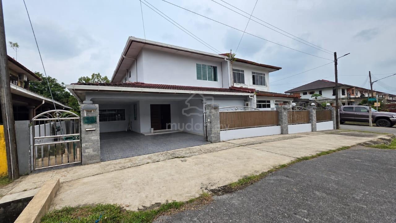 Taman Seng Goon Double Storey Semi Detached FOR SALE photo 3