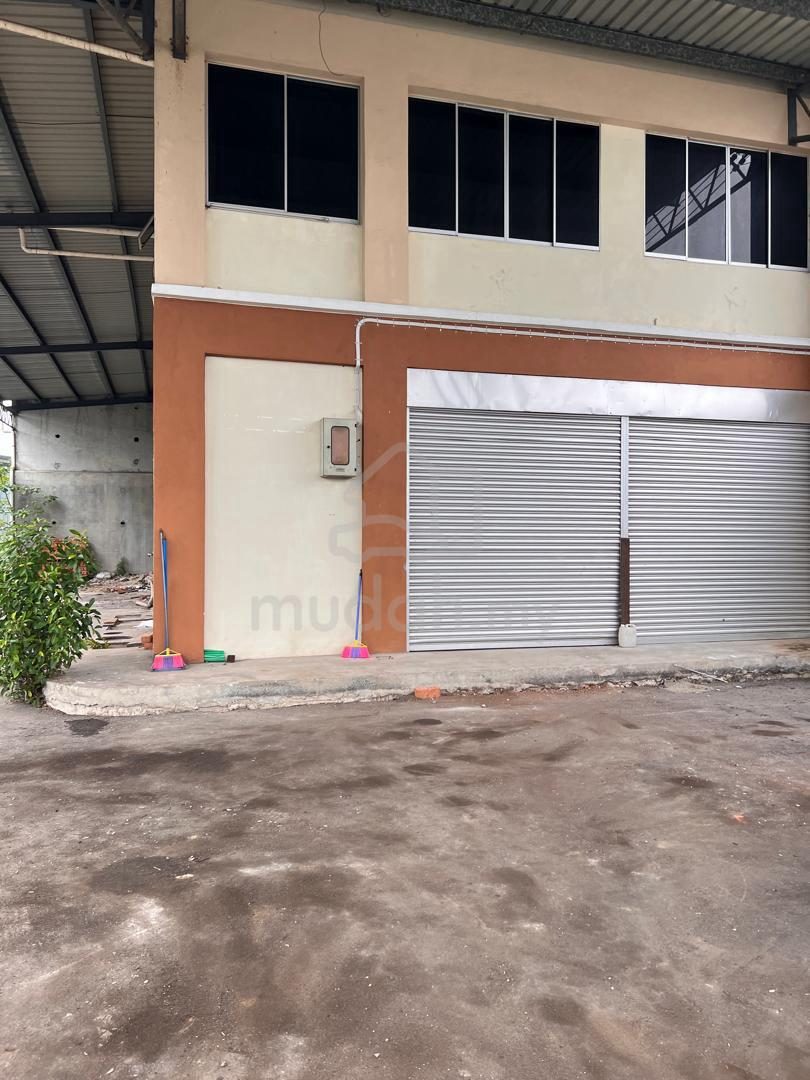 Warehouse / Factory, Kuching – photo 2 of 3