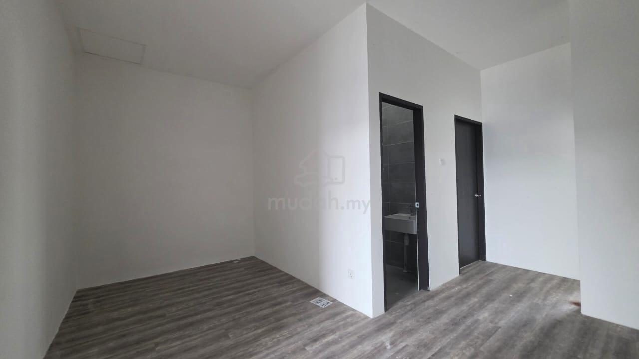 Brand New Double Storey Intermediate Ava Grove at Stapok Far Sale photo 3