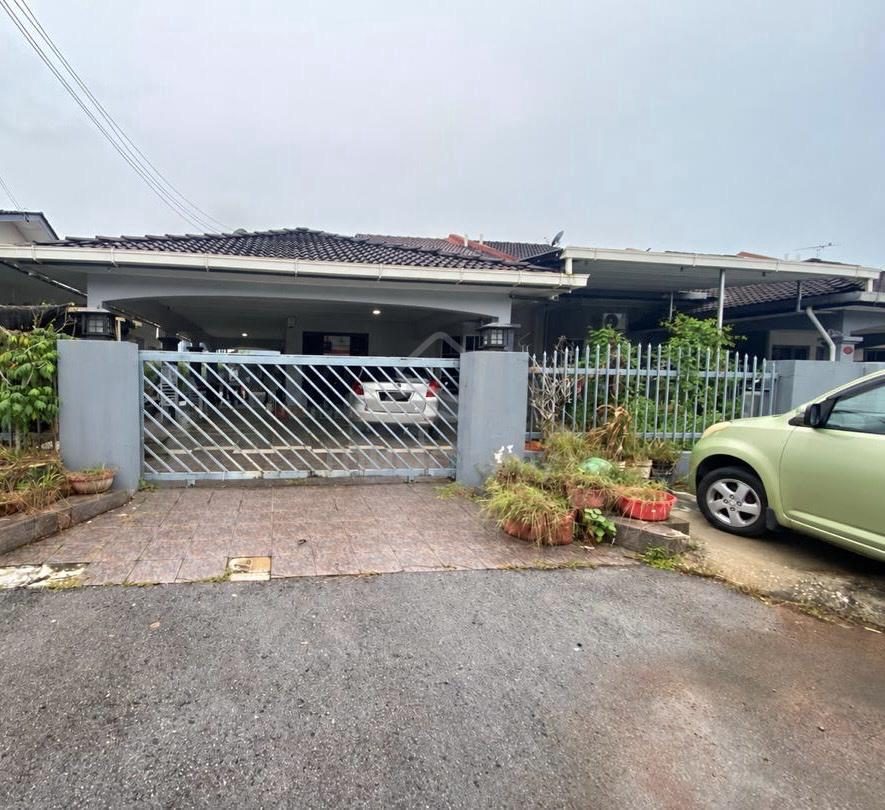 1-storey Terraced House, Kuching – photo 2 of 2