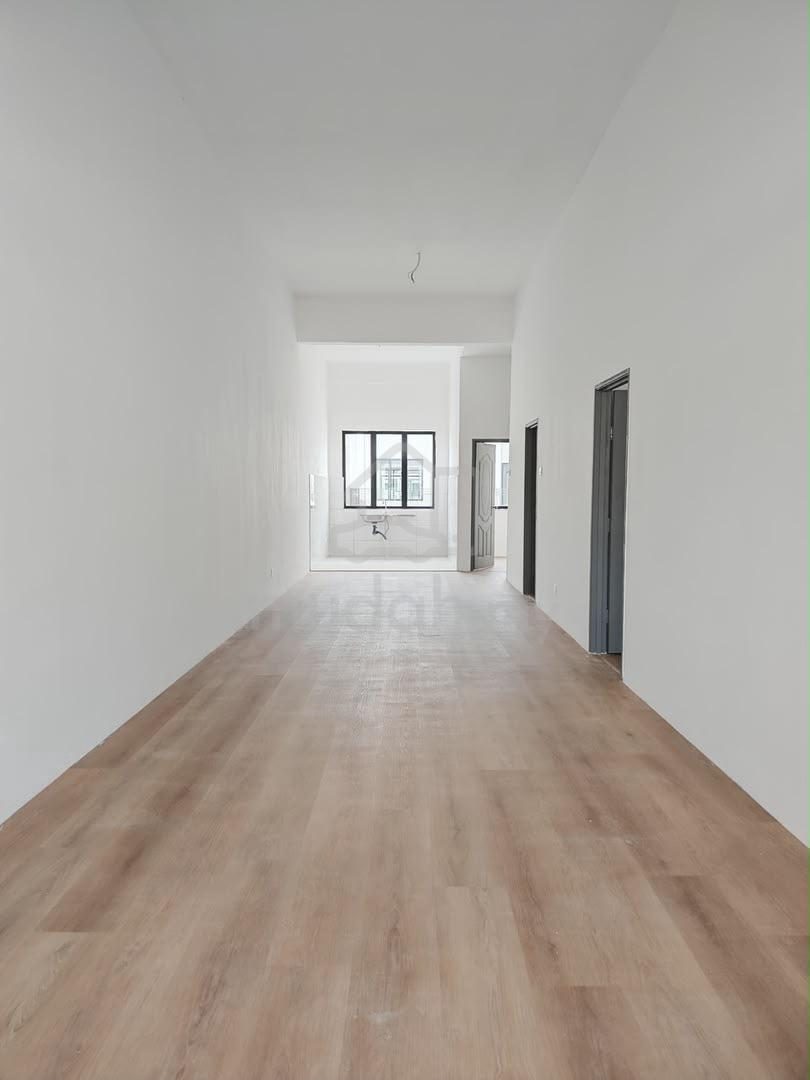 sBrand New 1-Storey Intermediate House at Westhill Avenue Phase 2 photo 3