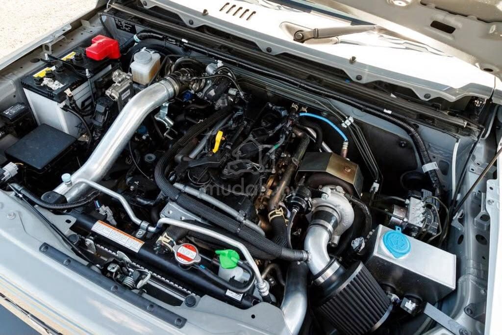Suzuki Jimny, Kuching – photo 2 of 3