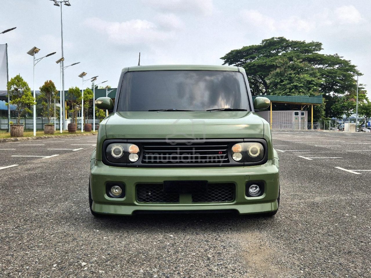 Nissan Cube, Kuching – photo 1 of 3