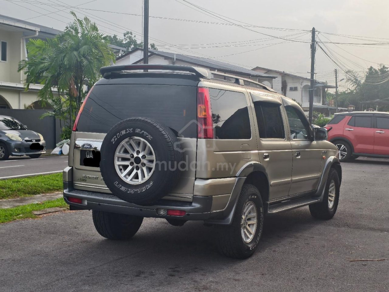 Ford Everest, Kuching – photo 2 of 3