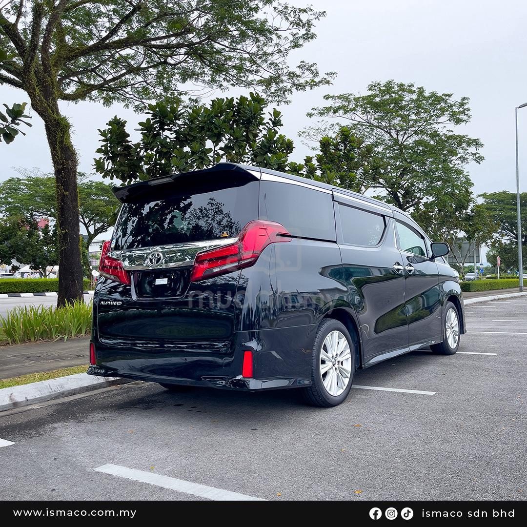Toyota Alphard, Kuching – photo 2 of 3