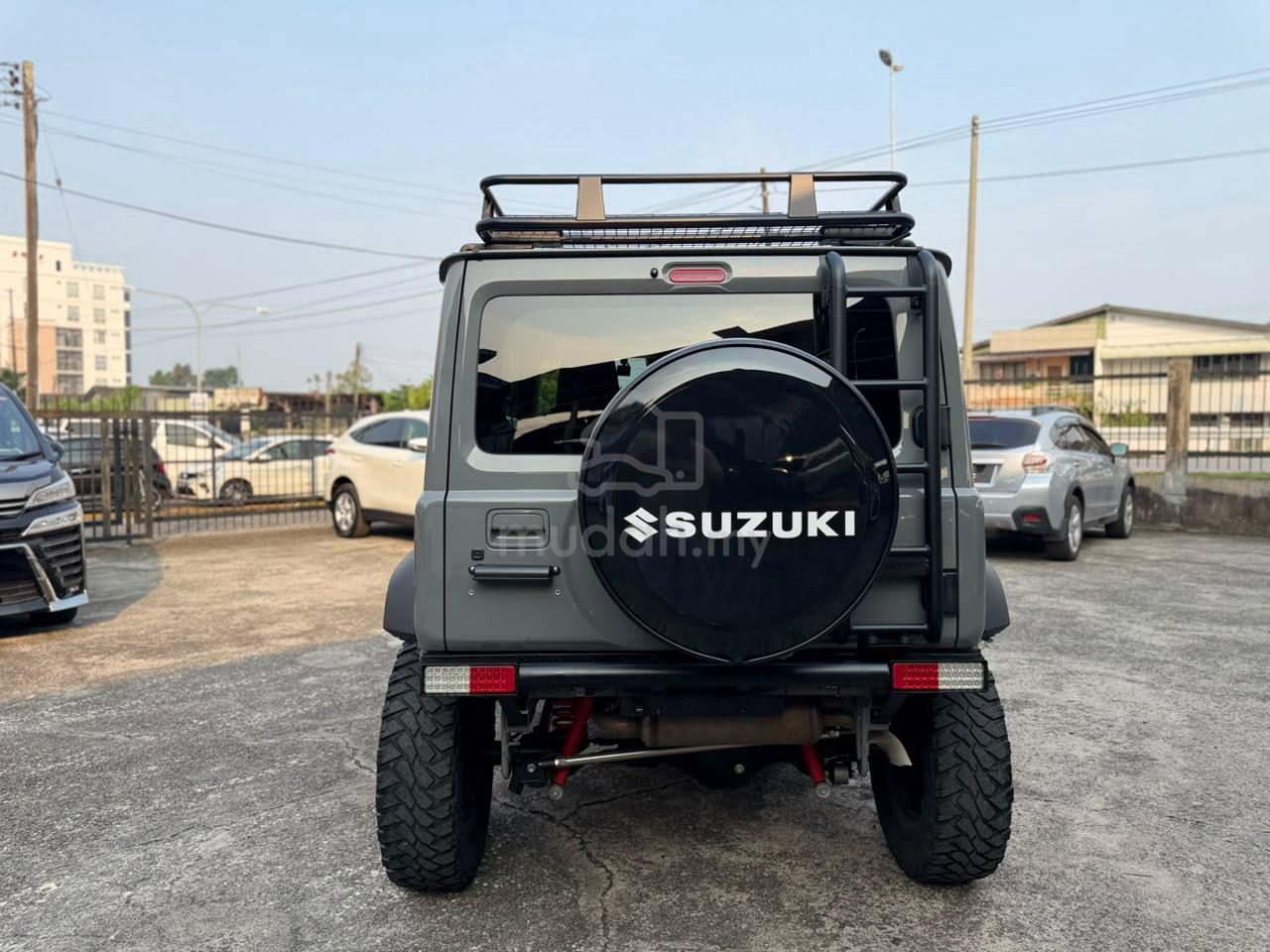 Suzuki Jimny, Kuching – photo 3 of 3