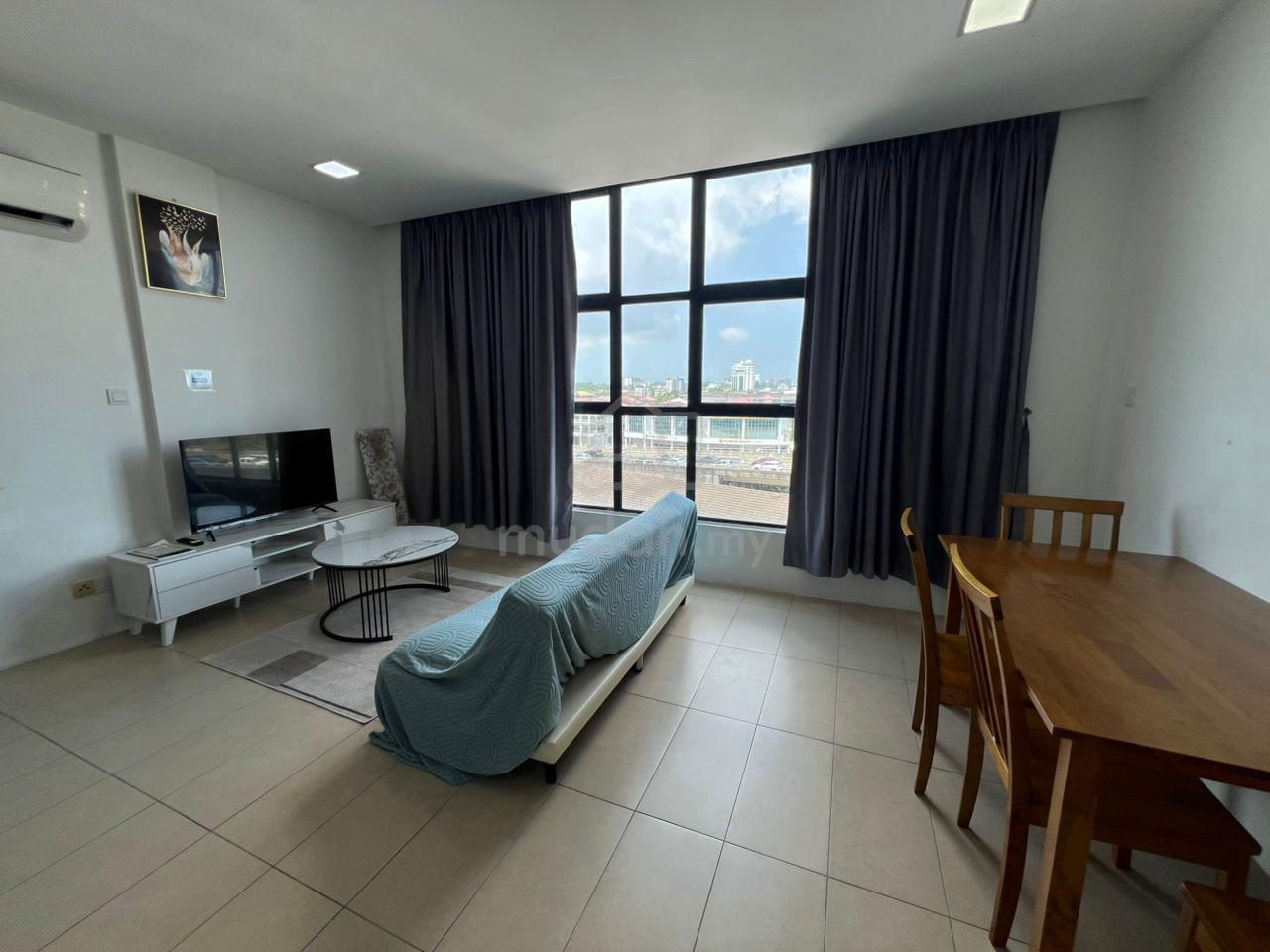 The Roxy/ Near timberland/ Aeon/ 2 bedroom/ good airbnb business photo 1