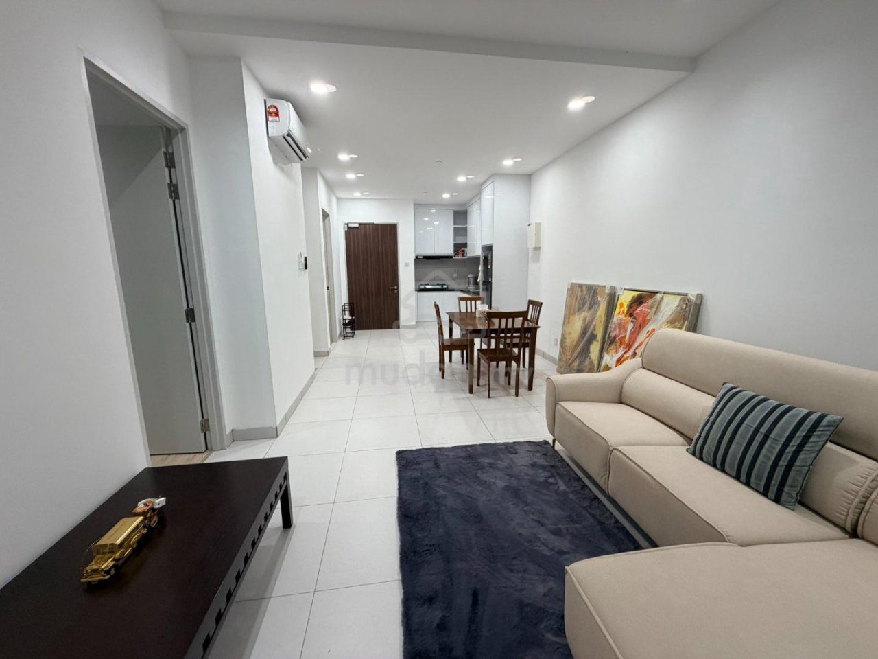 Renna residence/ 2 bedroom/ cheap rental/ level 9/ next private school