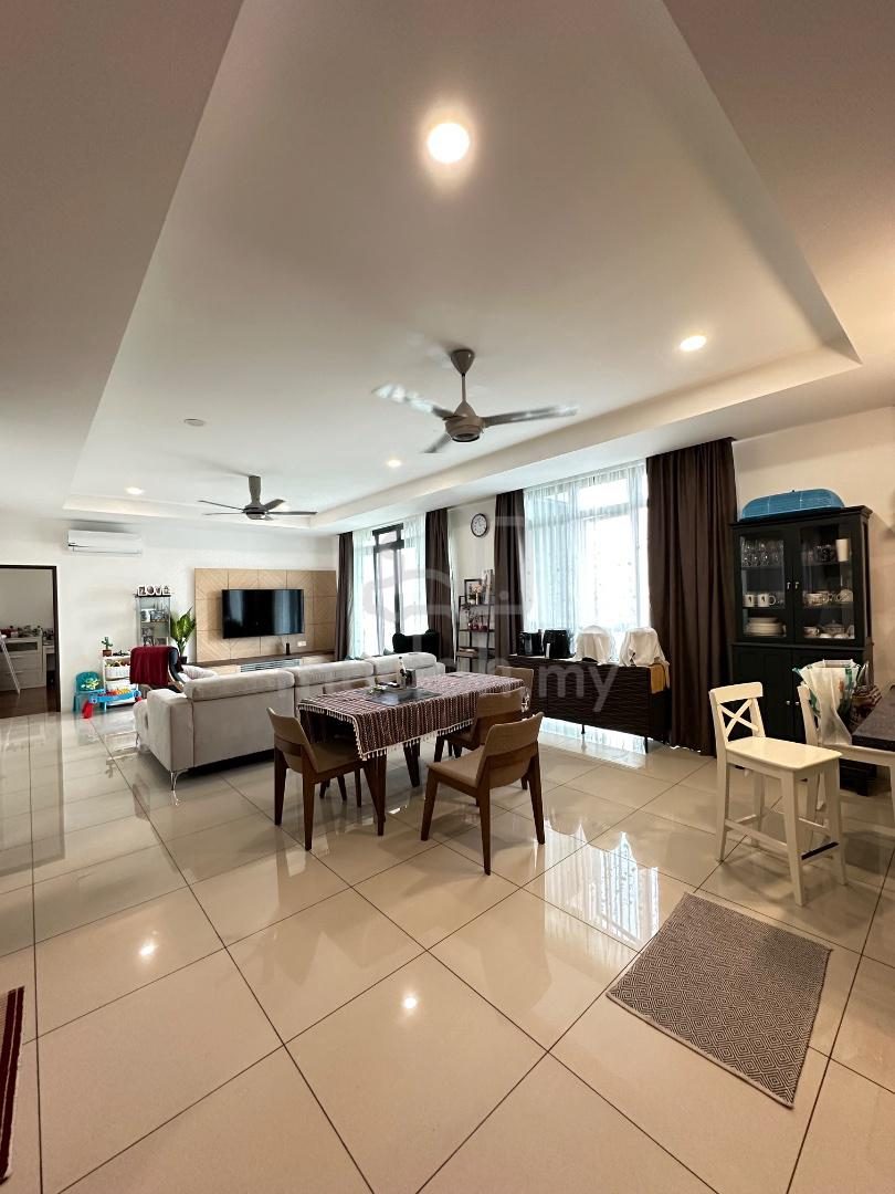 Condominium, Kuching – photo 2 of 3