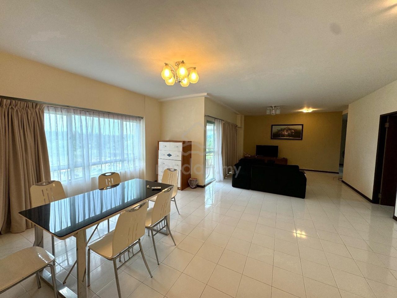 Condominium, Kuching – photo 2 of 3