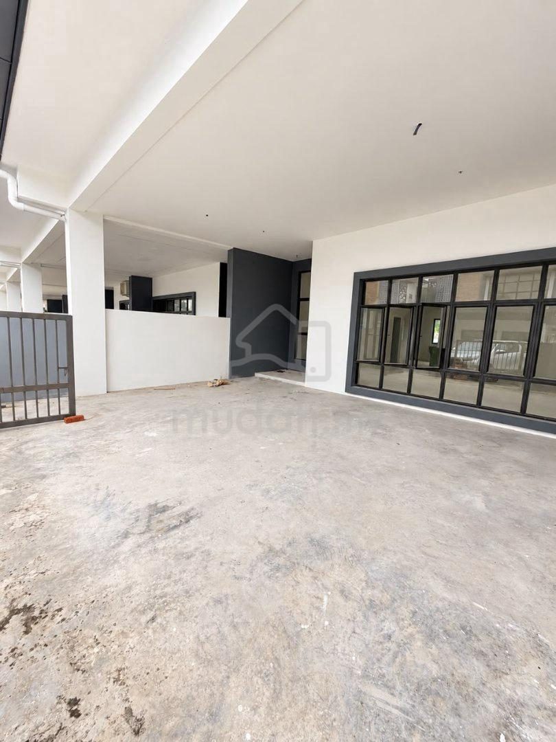 2-storey Terraced House, Kuching – photo 2 of 3