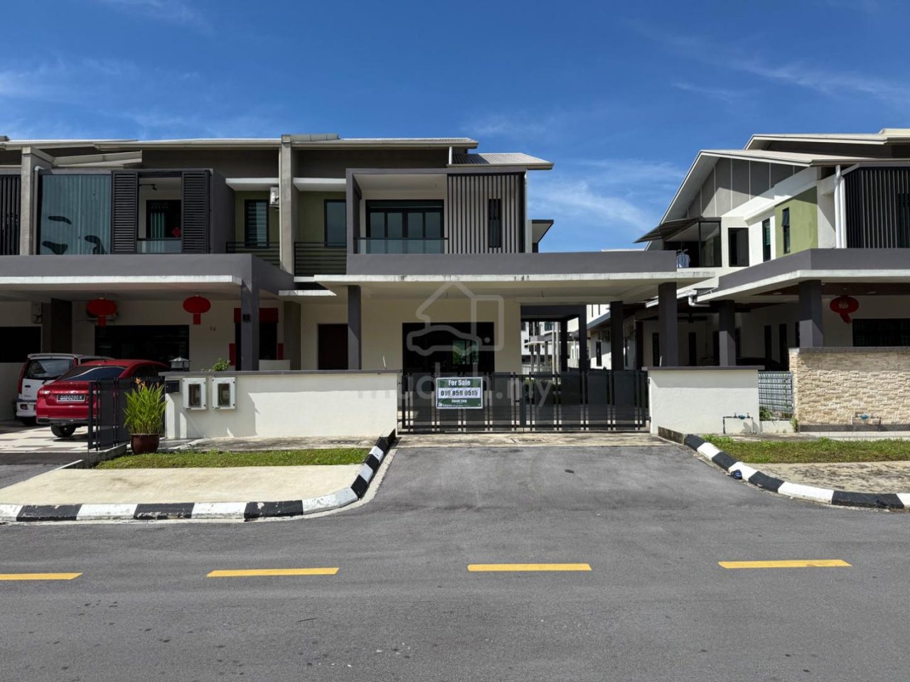 2-storey Terraced House, Kuching – photo 2 of 3