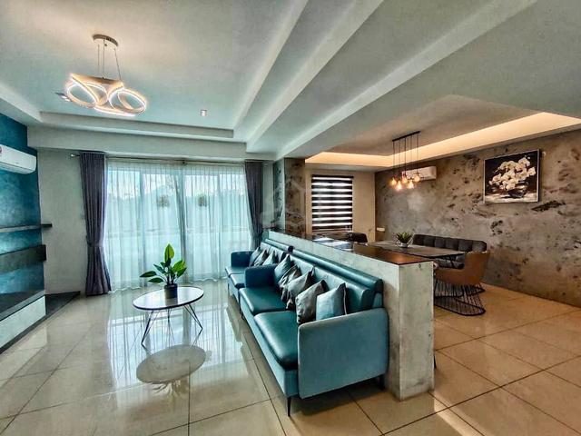 Serene Height 3 Bedrooms Condominium Unit for Sale at Riam Miri