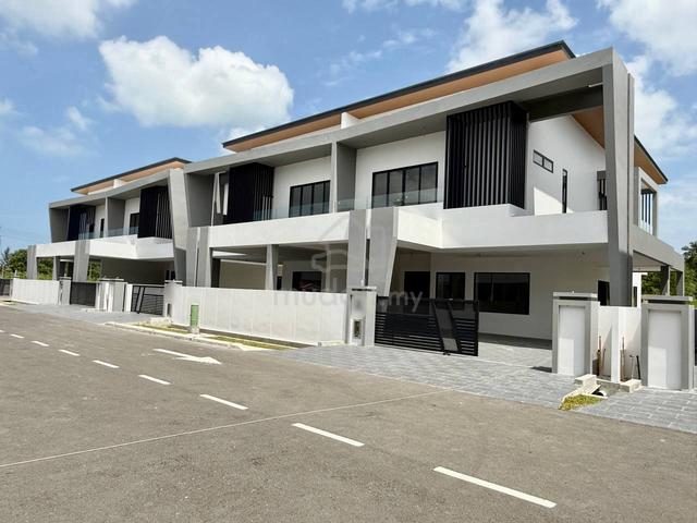 Hillside Residence at Luak Miri for Sale