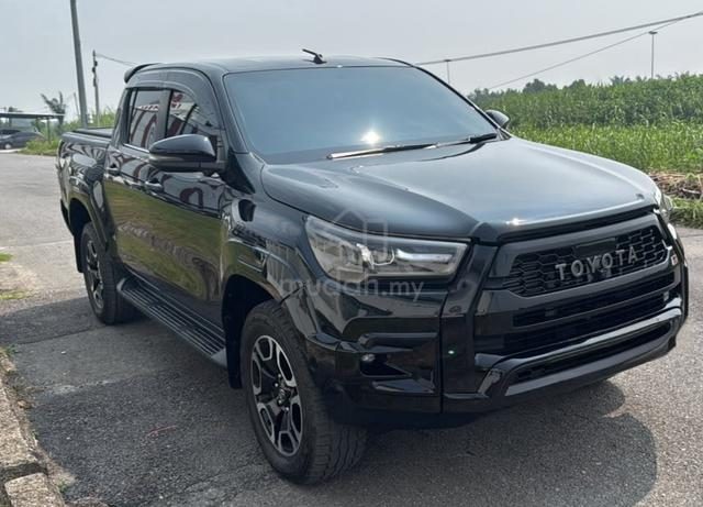 2023 Toyota Hilux, Miri – photo 3 of 3