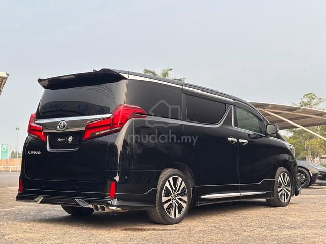 2022 Toyota Alphard, Miri – photo 3 of 3