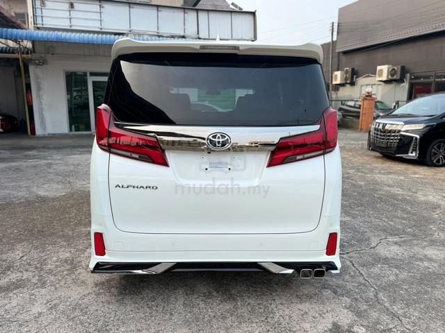 2022 Toyota Alphard, Kuching – photo 3 of 3