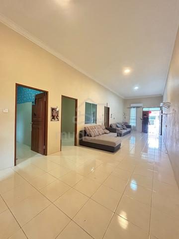 Affordable Single-storey intermediate house for sale photo 3